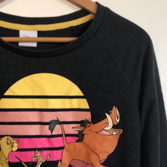 DISNEY Hakuna Matata graphic sweatshirt Timon Pumbaa Simba size Small womens - Picture 2 of 10